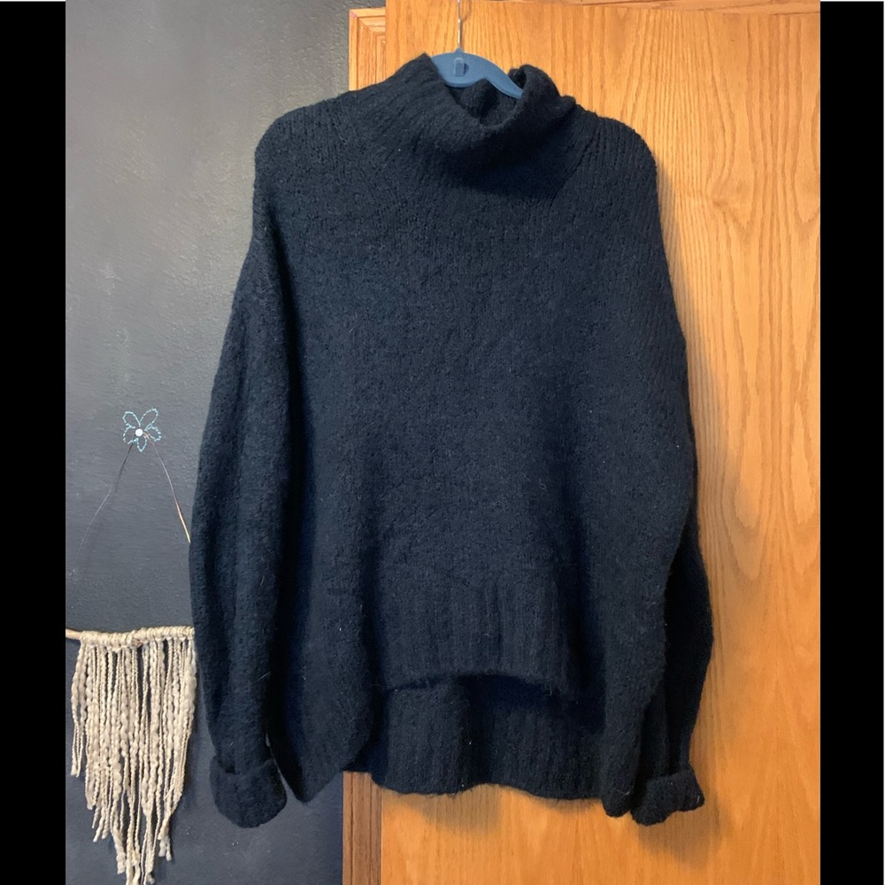 Black oversized sweater